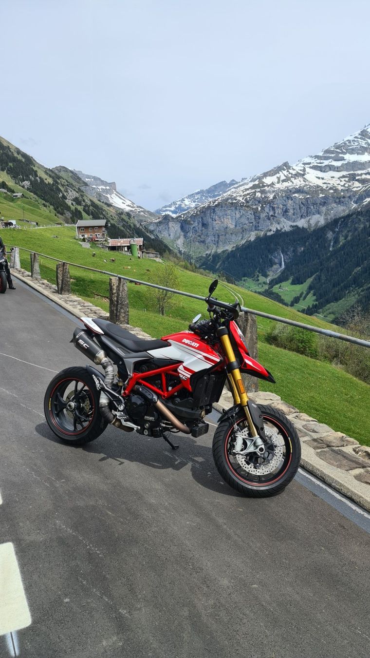 Ducati Strada: Ducati Hypermotard 939 SP – Usato da Adetswil venduto da soensiech