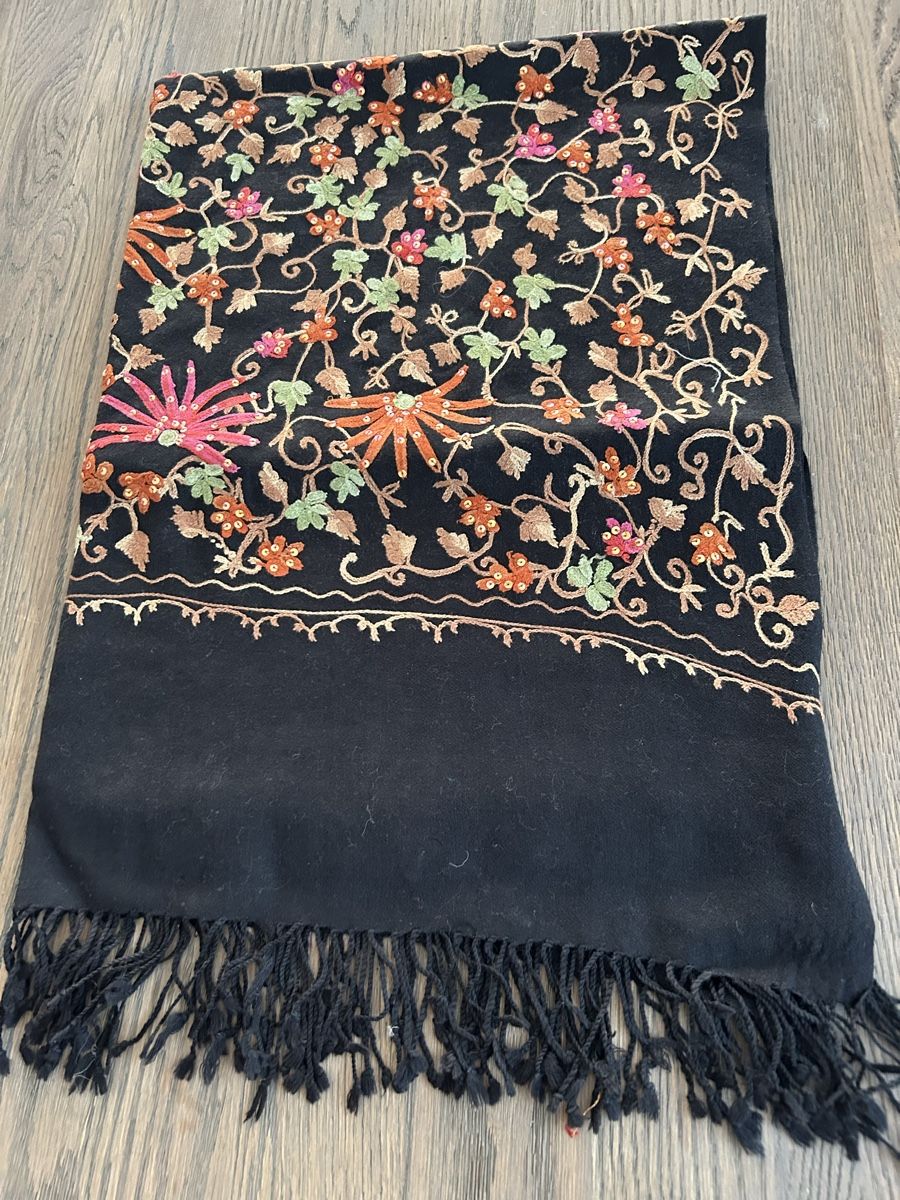 Foulard & Sciarpe: Traumhafter Schal aus Indien – Nuovo (secondo la descrizione) da Hofstetten SO venduto da Treasurefinds