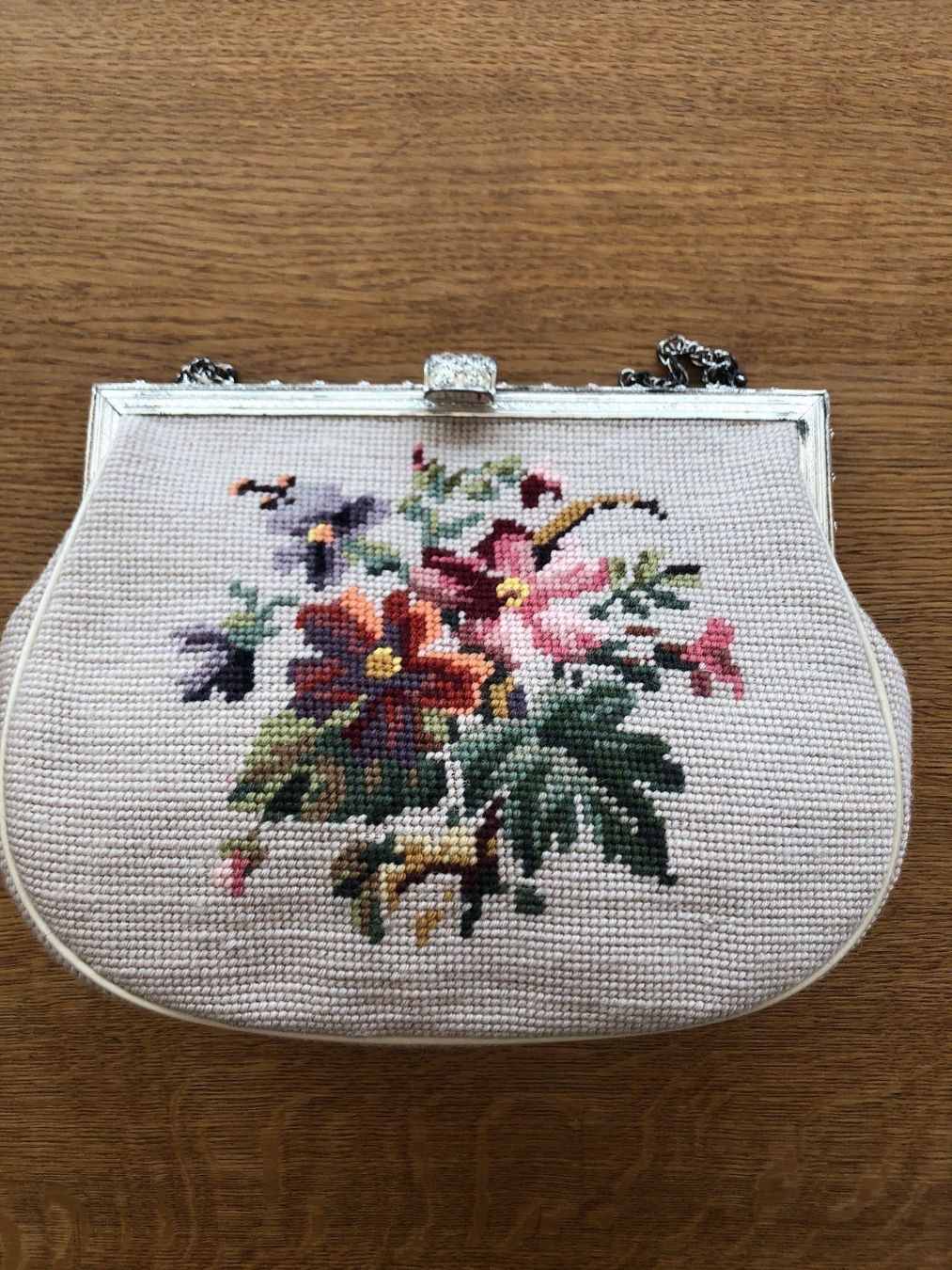 Borse da donna: Handtasche gestickt petit point Blumenmuster Frühling – Nuovo (secondo la descrizione) da magden venduto da maikik