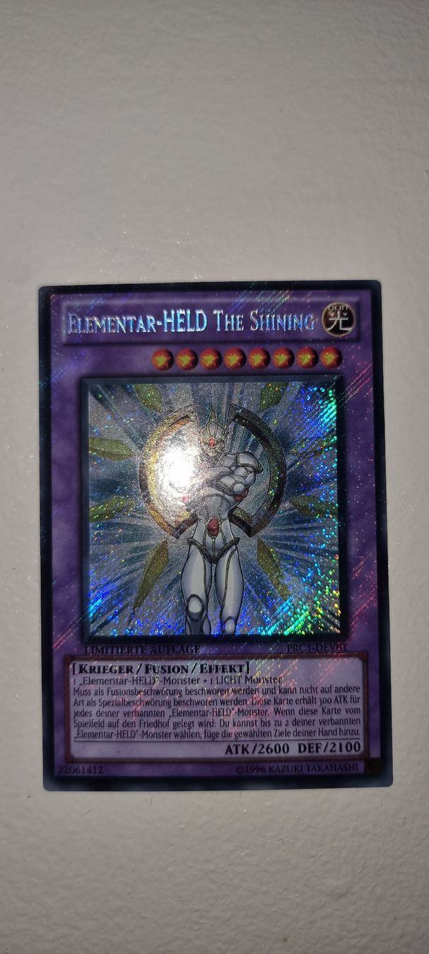 Karten: Yugioh Held The Shining – Gebraucht aus Suhr von qkr_62qb