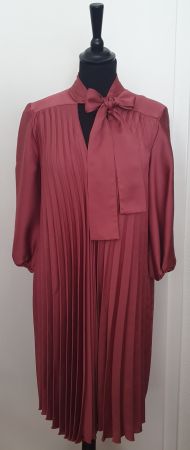 Robe Zara plissée rose avec noeud - Taille S - Neuve