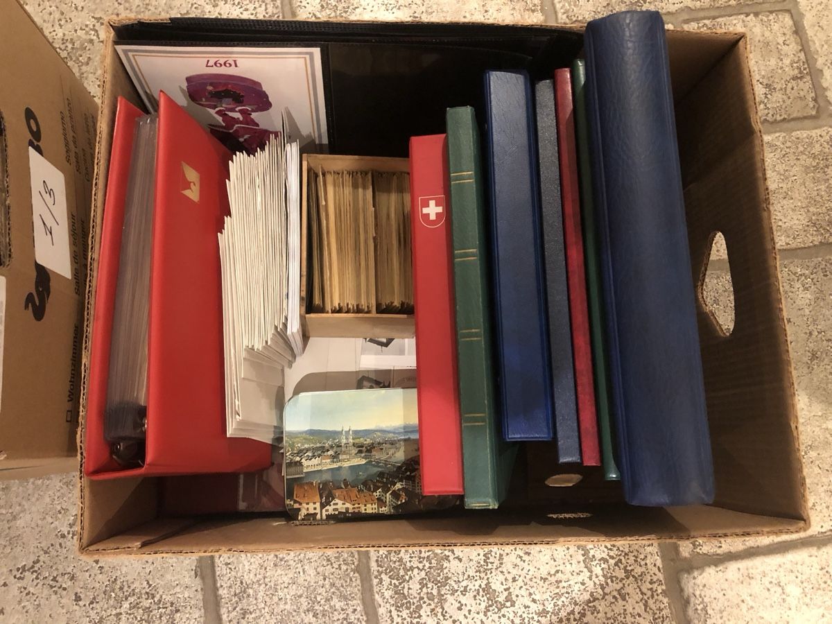 Tutti i francobolli: Bananenschachtel mit Briefmarken – Usato da Lufingen venduto da Rac0 8
