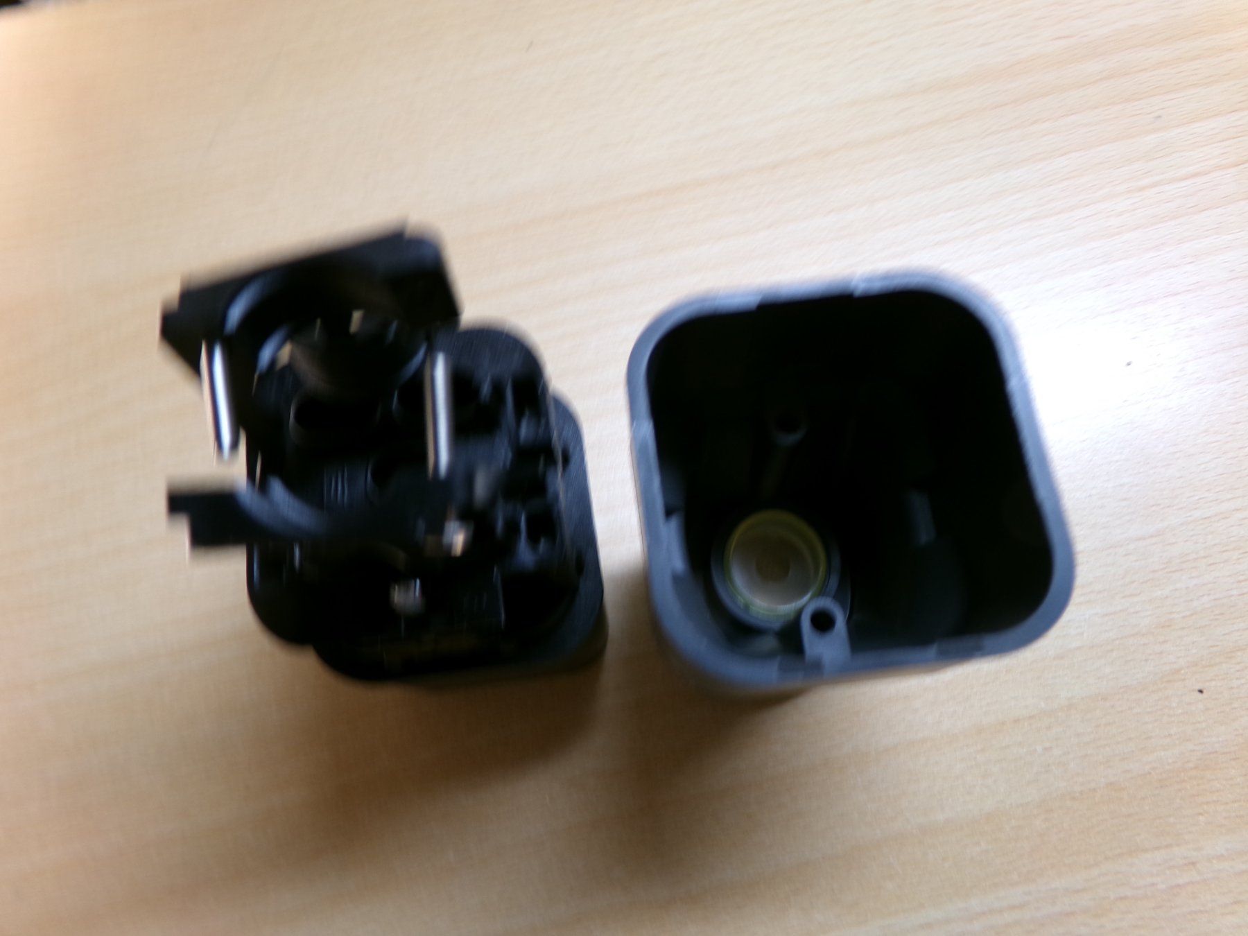 Spine: Stecker I15 schwarz – Nuovo (secondo la descrizione) da Hombrechtikon venduto da Maloev17 3