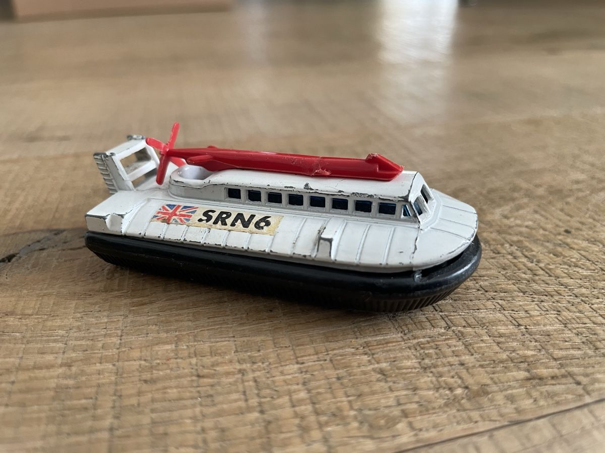 Matchbox Voitures modèles: Matchbox SRN6 Hovercraft – D'occasion à Frauenfeld par Challenger77 2