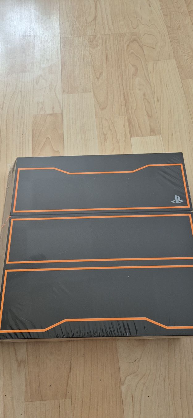 Sony Konsolen: PS4 Black Ops 3 Limited Edition Console Bundle -   🎮 – Gebraucht aus Zug von eliotcampero 3