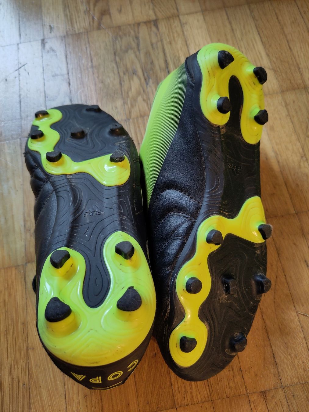 Adidas Schuhe für Jungen: Fussballschuhe Adidas Copa, Grösse 34 – Gebraucht aus Biel/Bienne von tschaggelari 1