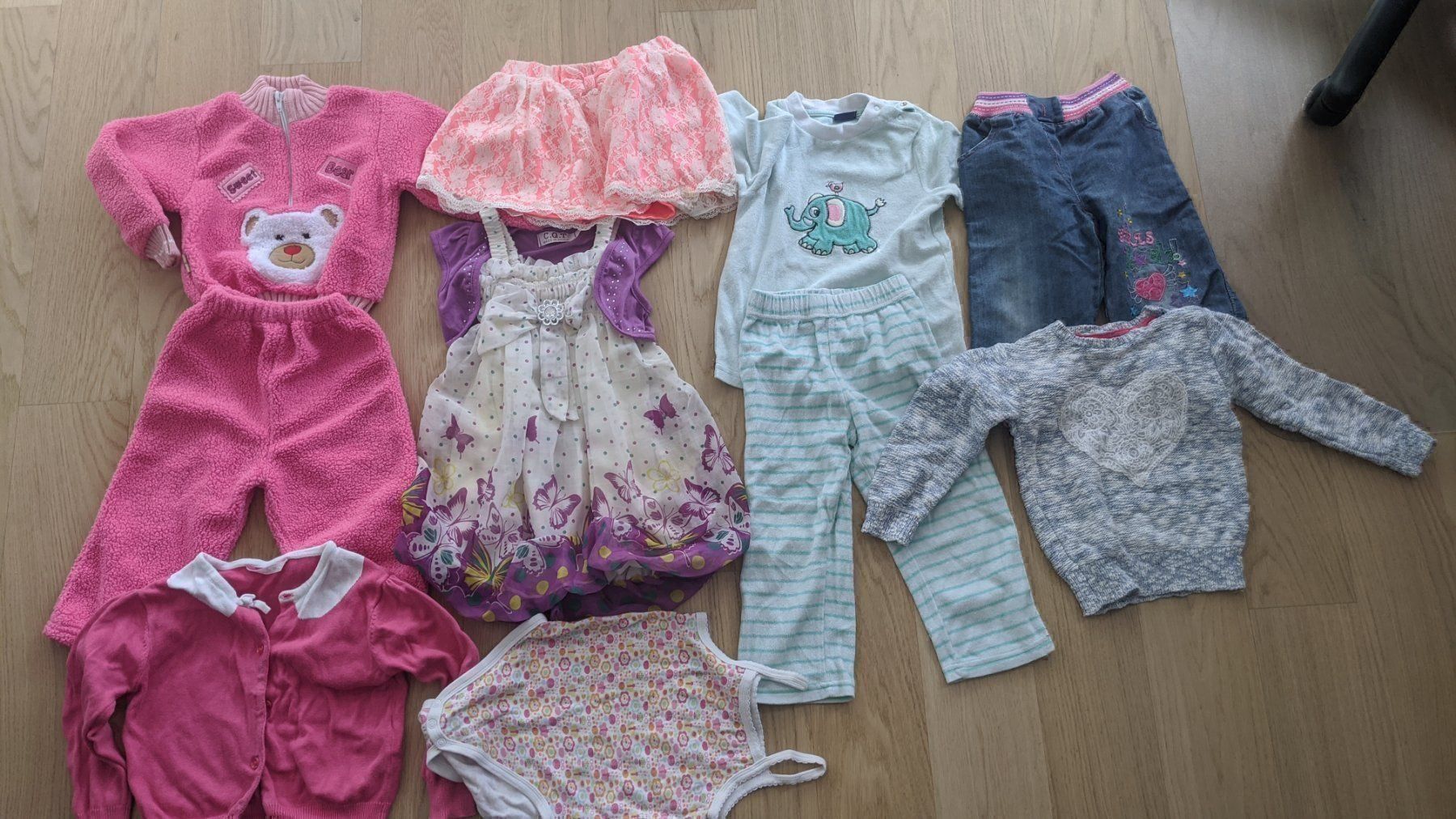 Lotti & Set di vestiti: Kleiderpacket Gr. 92 Mädchen – Usato da Zürich venduto da pisamun