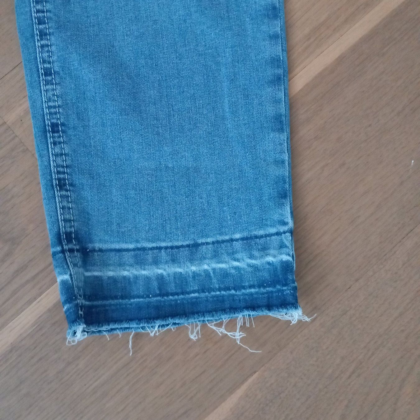 Jeans: neue Ascari Jeans Gr. 40 – Nuovo (secondo la descrizione) da Nottwil venduto da cecilia44 7
