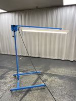 Mobile höhenverstellbare Werkstattlampe
