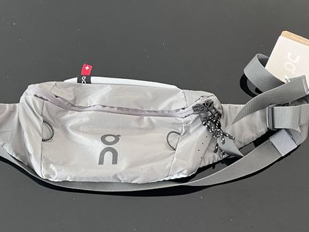 On Bauchtasche