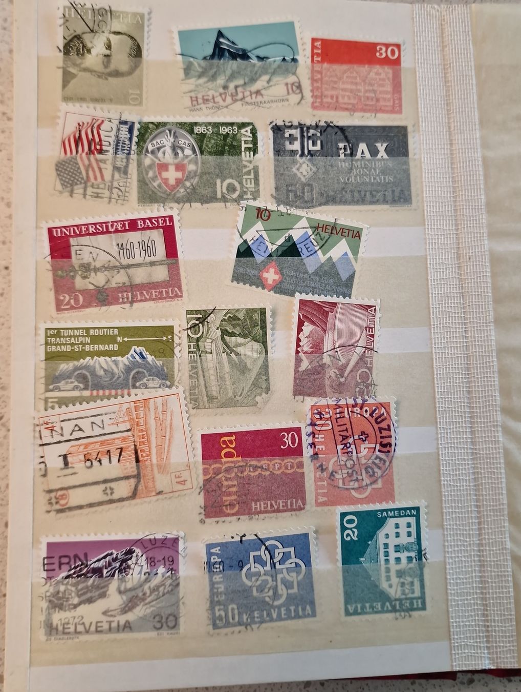 Tous les timbres: Briefmarkensammlung Divers #6 – D'occasion à Horw par Aquim