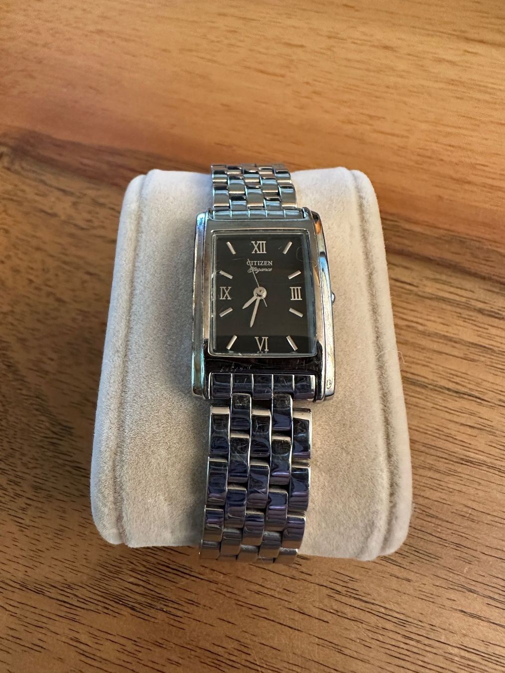 Citizen Montres: Citizen Elegant Square – D'occasion à Wildberg par TradeMe