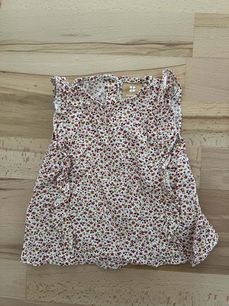 Manor Blusen, T-Shirts & Tops: Baby Bluse Grösse 68 Blumenmuster – Gebraucht aus Zürich von Jakomo007