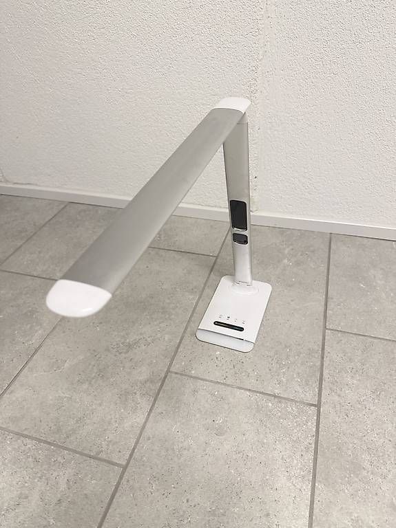 Lampade: Tisch Lampe – Usato da Niederhasli venduto da TurboDriven