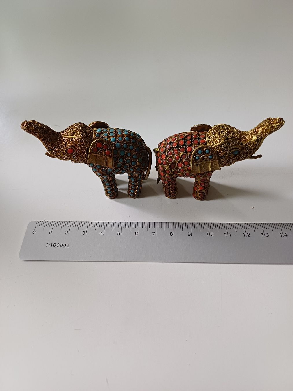 Statuette: Zwei Elefanten aus Messing, Indien – Usato da Zürich venduto da Avocadokern 1