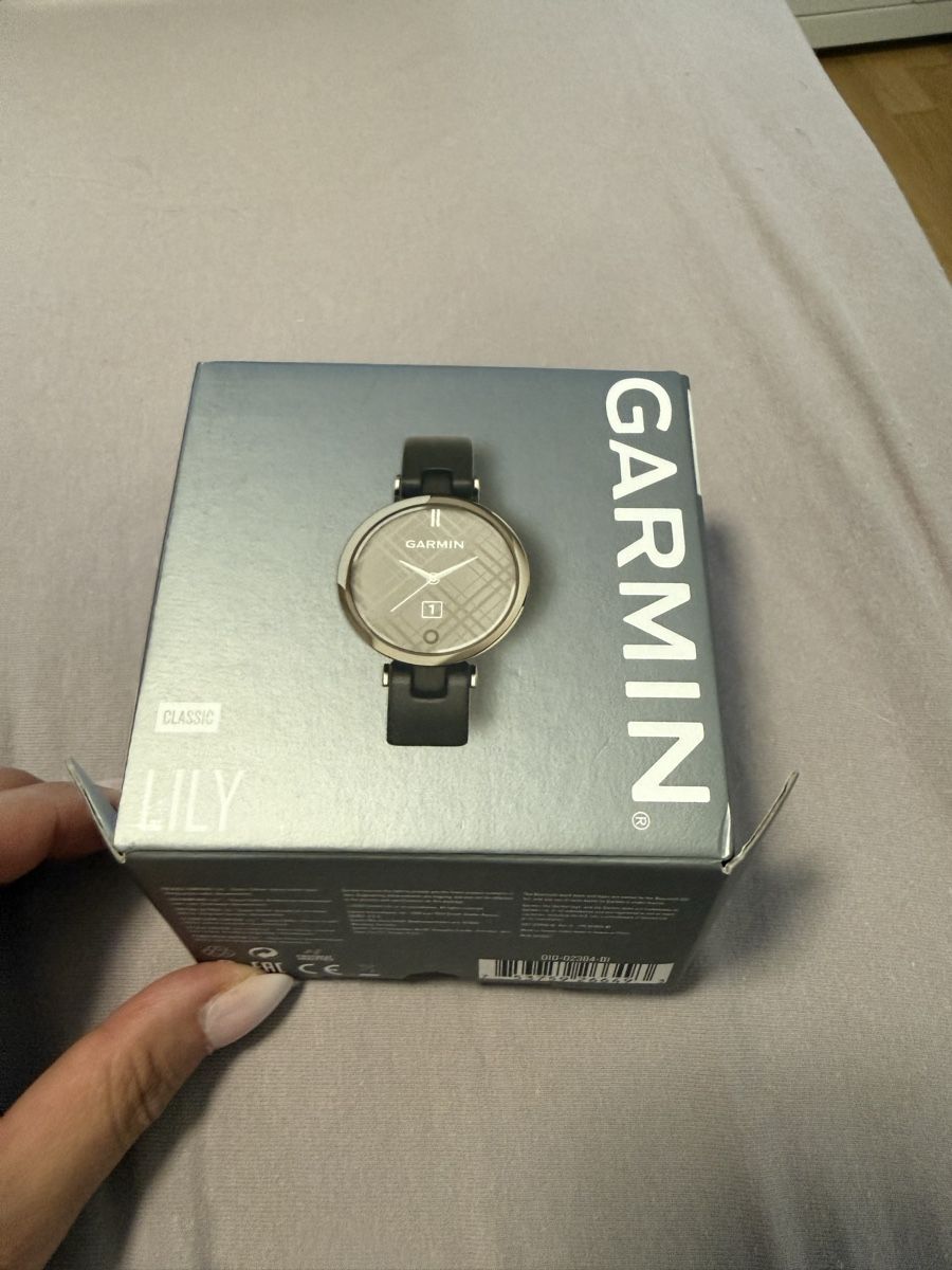 Garmin Smartwatch: Garmin Lily Gold/Schwarz – Usato da Zollikofen venduto da Monika90 1