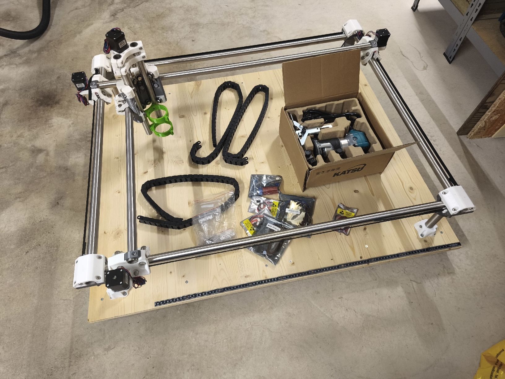 Tutte le macchine: Primo CNC Projekt zum weitermachen  – Usato da Reigoldswil venduto da moe4ever