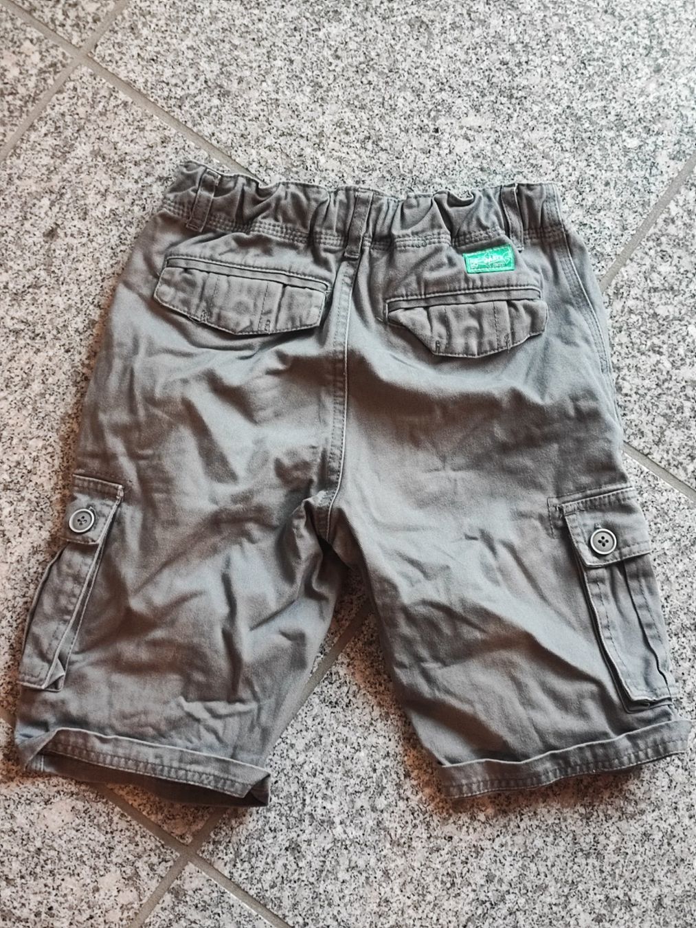 Pantaloni: Kurze Hose Gr. 134 – Usato da Grabs venduto da Margelchopf1 1