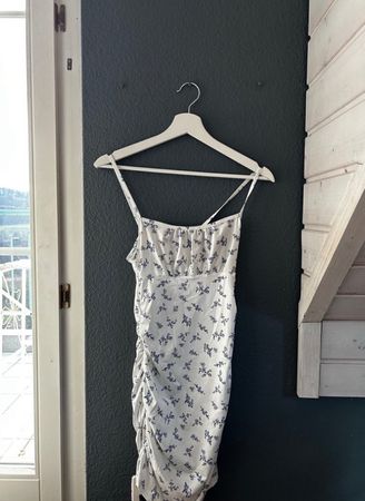 Sommerkleid mit Blumenmuster