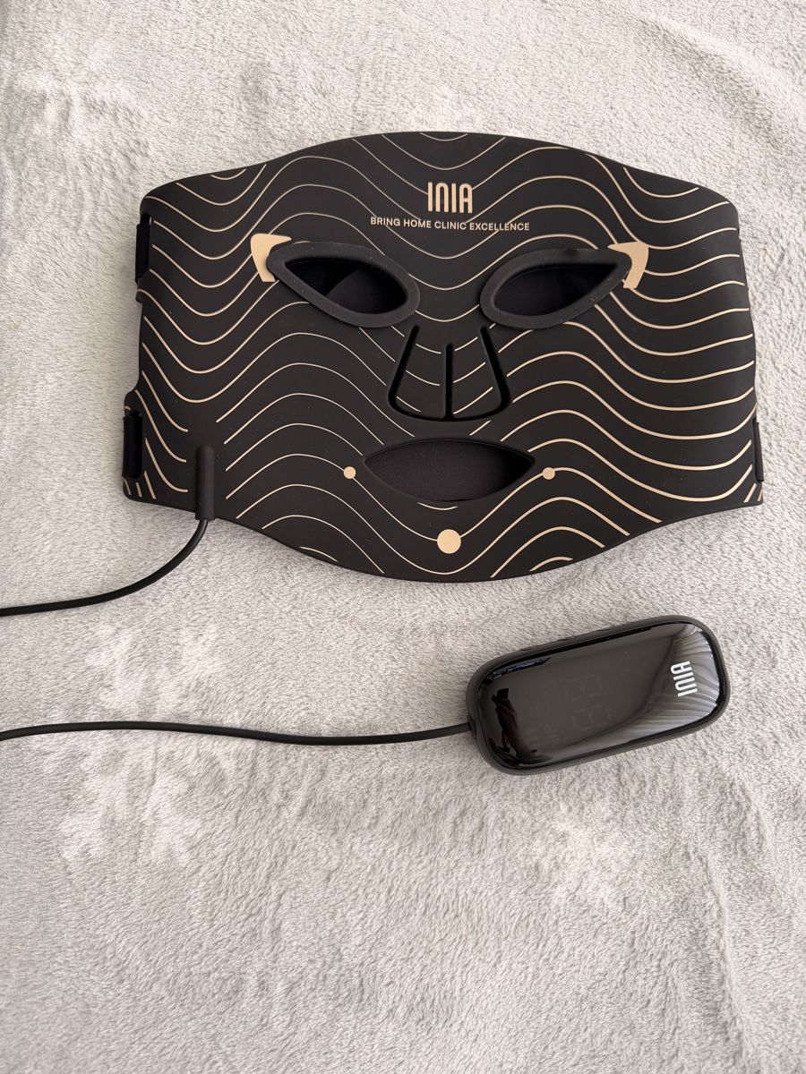 Protezione per viso e udito: Inia Glow 2 Led Light Therapy Mask – Usato da Seewen SZ venduto da nik_89bh