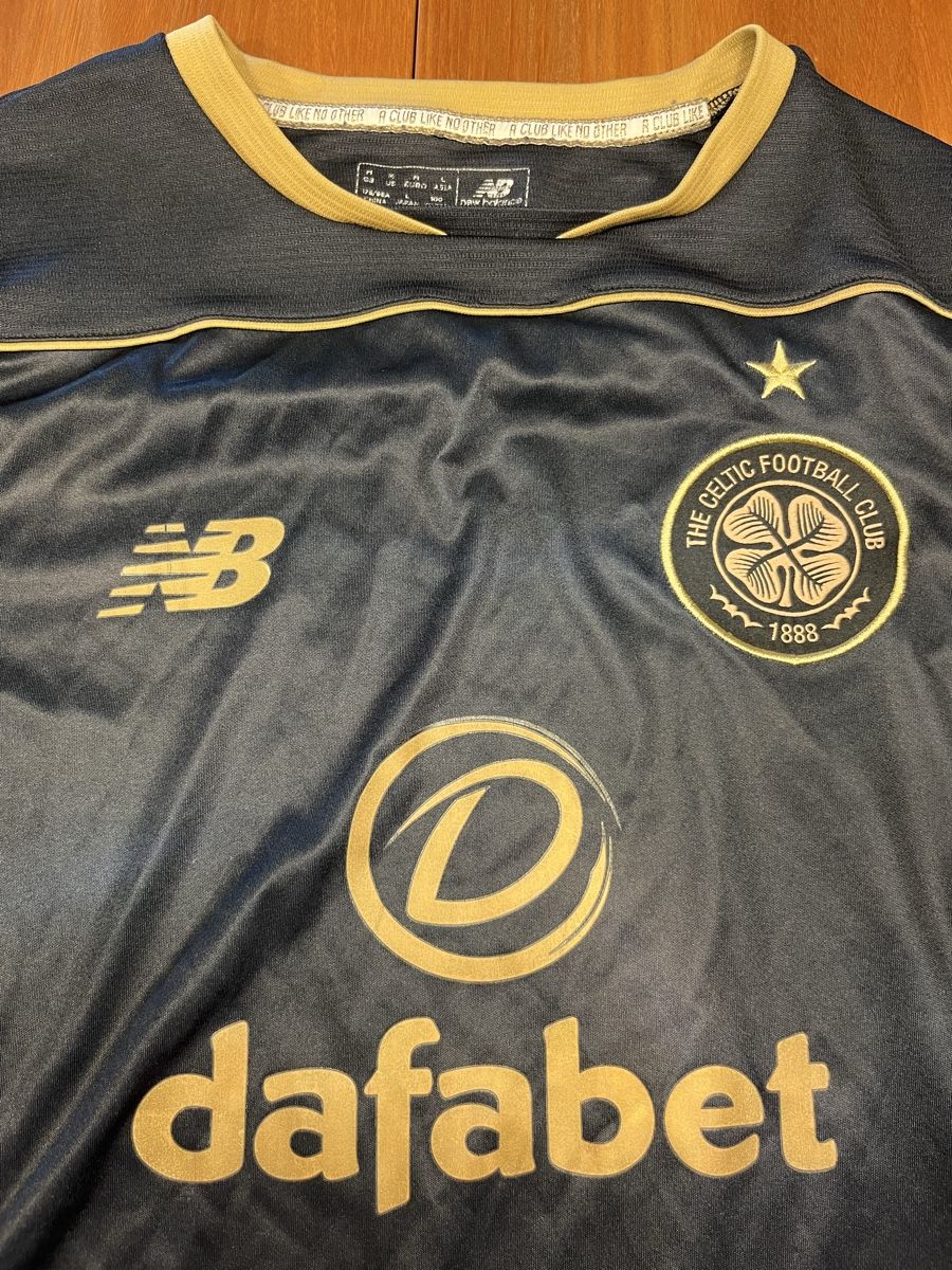 Canottiere & Pantaloni: Trikot Celtic Glasgow Gold/Blau – Usato da Besenbüren venduto da eri_j8j6 1