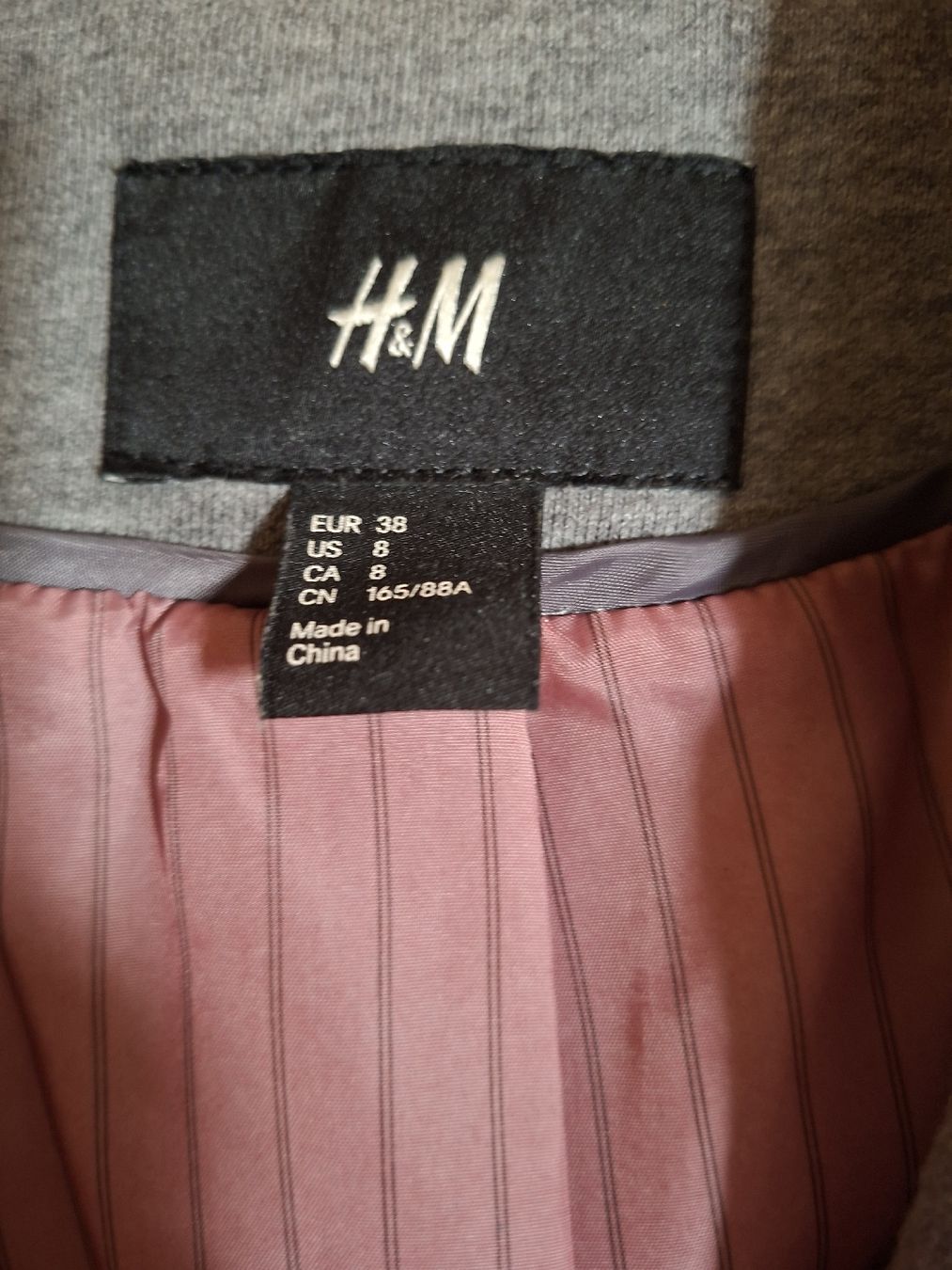 H&M Vestes: blaser H&M – Neuf (Voir description) à Payerne par memich 2