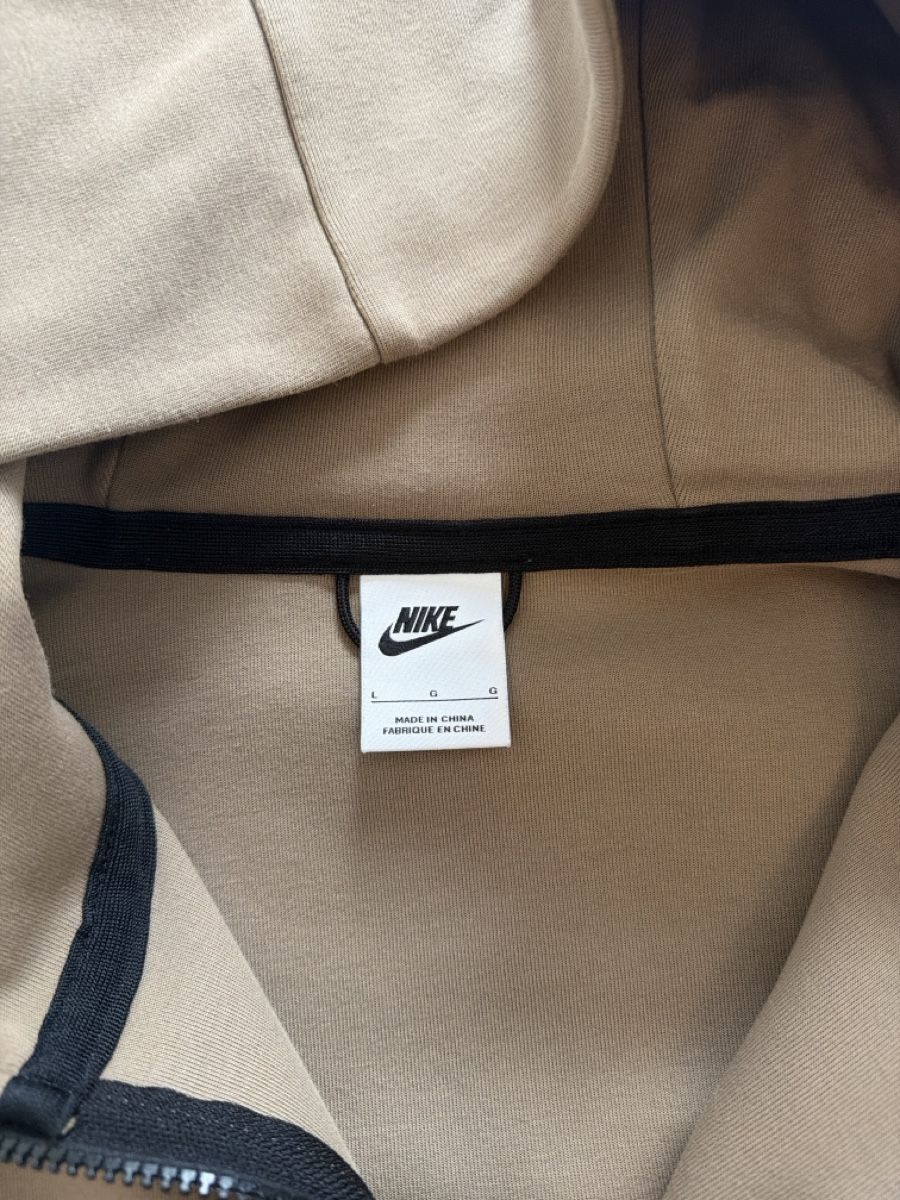 Nike Anzüge, Sport- & Funktionsanzüge: Nike Tech Tracksuit farbe Mocha – Gebraucht aus Berikon von Justinmark 2