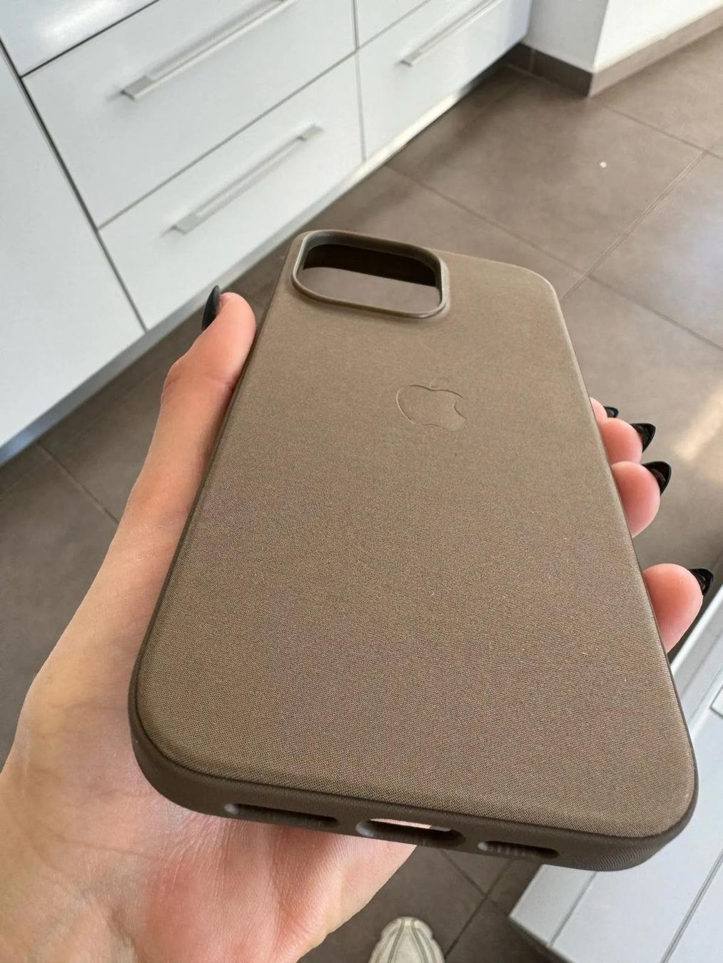 Cover & Protezioni schermo: iPhone 15 Pro Leder Case Brown Replica – Nuovo e nell'imballaggio originale da Zürich venduto da swiss.tech 1