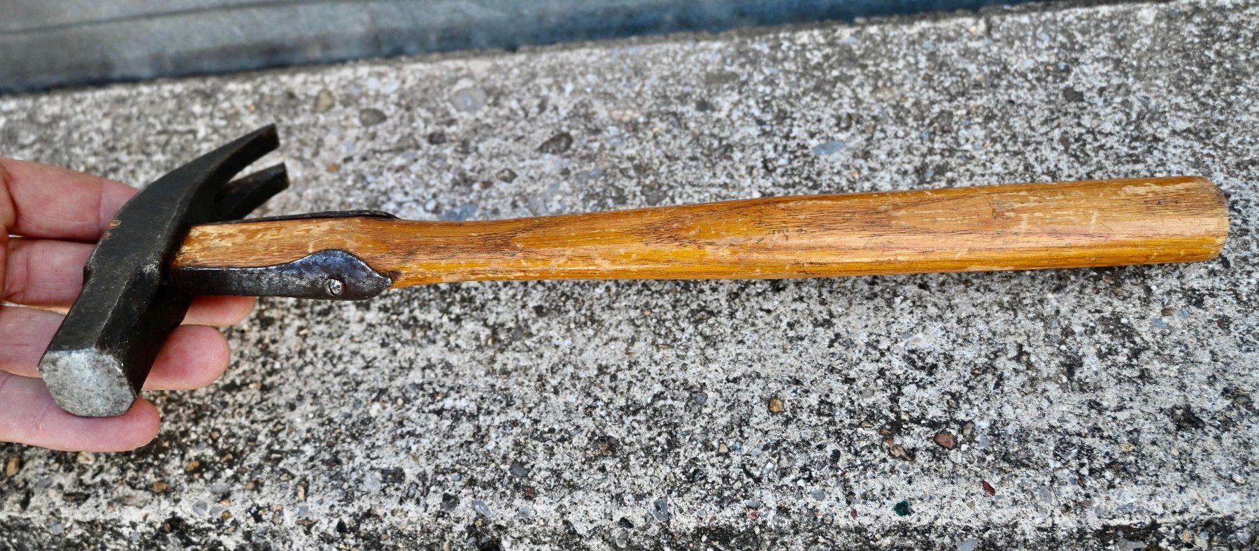 Tutti gli attrezzi: Antiker SCHUSTERHAMMER punziert 21 länge 31cm – Usato da Pfaffhausen venduto da mono_rec 9