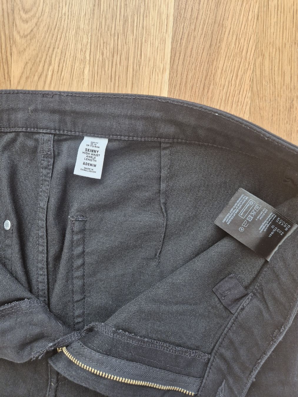 Lotti di vestiti: Set 3 Jeans, gr. 44 – Usato da Basel venduto da Elena_02 2