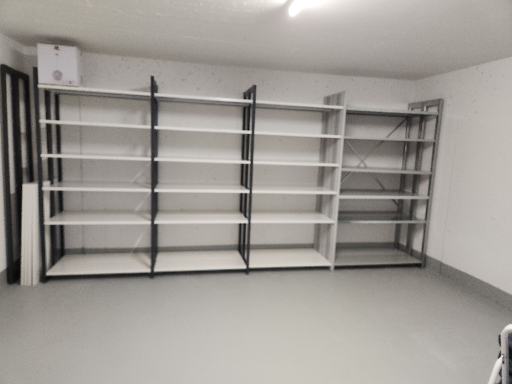 Scaffali: Regale Lagerregal Metall weiss/anthrazit 5 Meter – Usato da Hägendorf venduto da volcan63