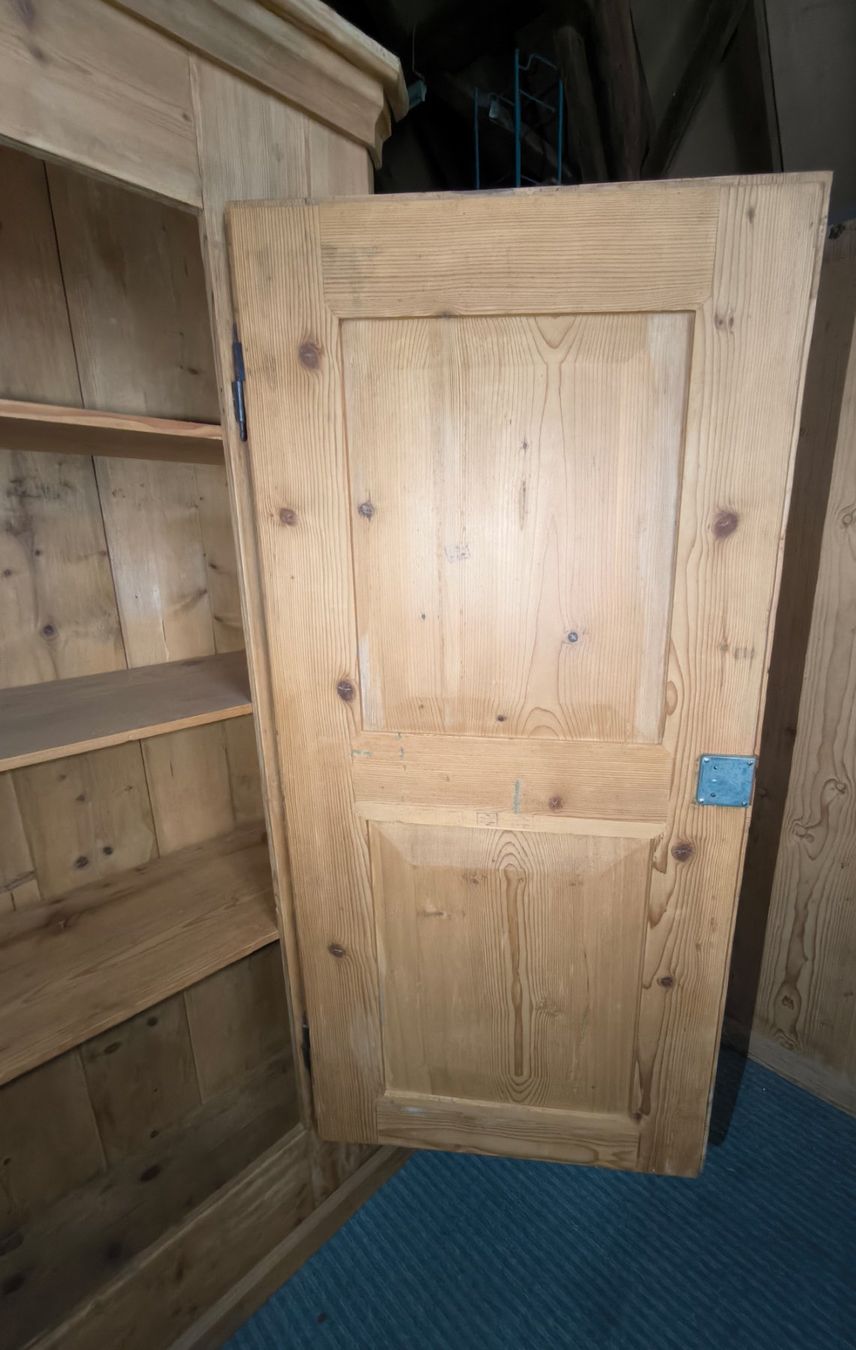Armoires: Schrank später Biedermeier ca.1870 Ja. – D'occasion à Rorschacherberg par snOOpydOg11 2