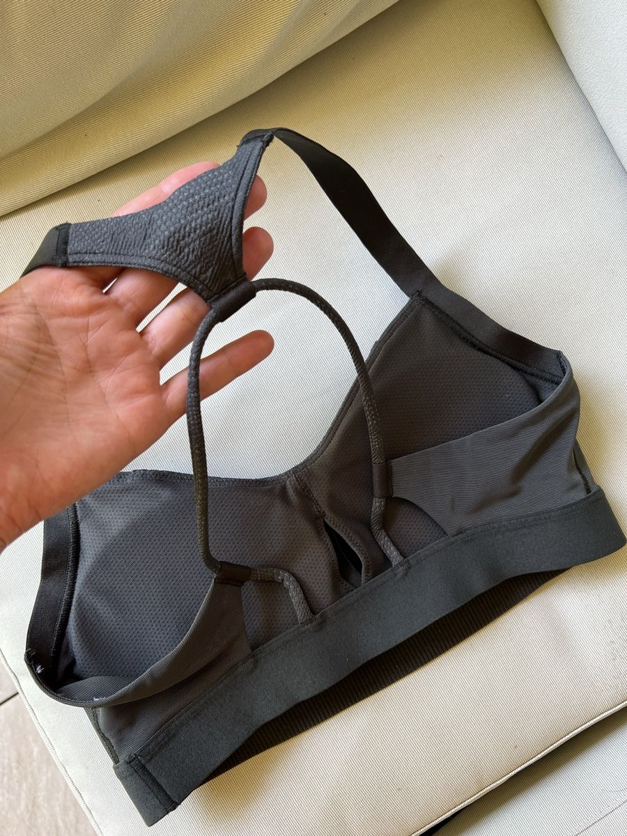 Adidas Tops: Adidas sport bra, dark green – Neu (gemäss Beschreibung) aus Corsier GE von Karol_save_planet 1