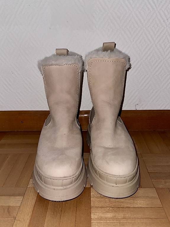 Scarpe da donna: Tamaris Boots Leder Grösse 37 – Usato da Liestal venduto da em124 1