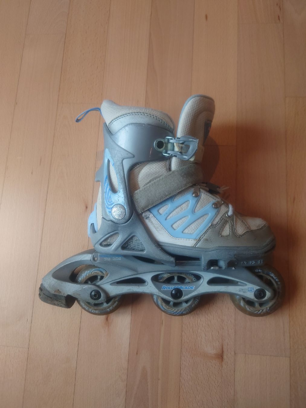 Pattini in linea & Pattini a rotelle: Rollerskates/Inlineskates von Rollerblade – Usato da Boningen venduto da Swyt 4