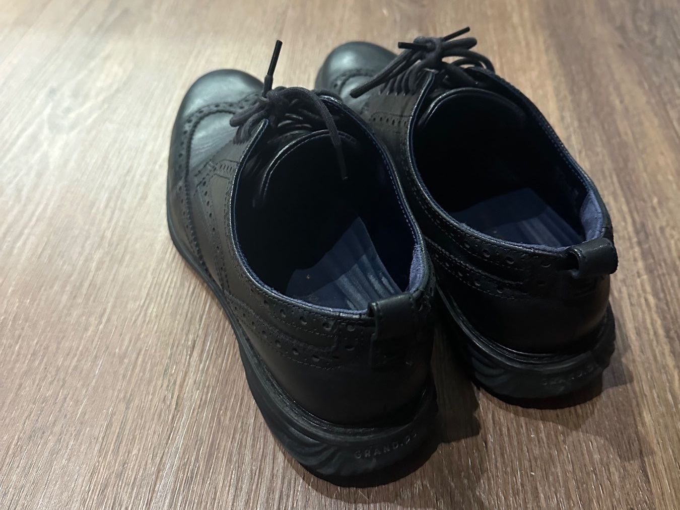 Scarpe da uomo: Schuhe Cole Haan Grandevolution Wingtip Oxford, schwarz – Nuovo (secondo la descrizione) da Kölliken venduto da mar_8jjj 1