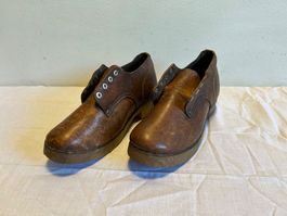 Chaussures anciennes cuir et bois
