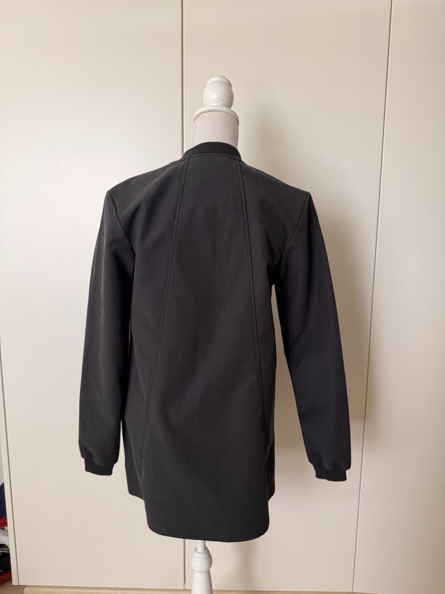 Bench Giacche: Bench Jacke schwarz Gr. S – Nuovo (secondo la descrizione) da Neerach venduto da lar_tkp2 1