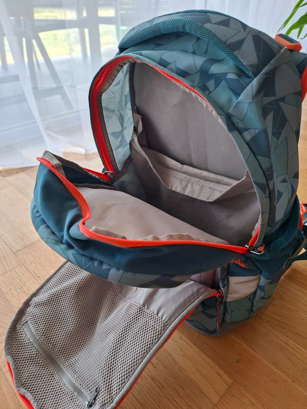Satch Zaini: Schulrucksack "Satch" – Usato da Liebefeld venduto da trypanosoma 2