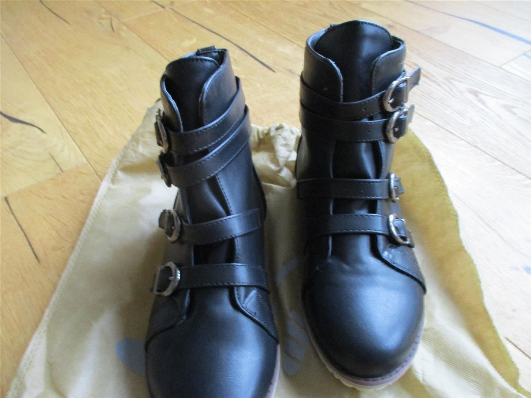 Scarpe da donna: Schöne Leder Stiefeletten – Nuovo e nell'imballaggio originale da Liestal venduto da Disc-Point 1