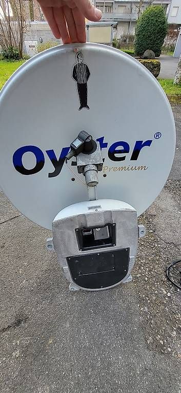 Ricevitori: Satelliten TV System  – Usato da Zug venduto da Murijan
