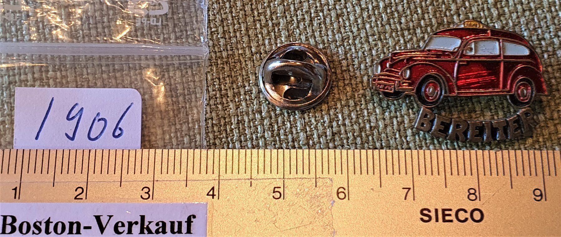 Placchette & Badge: I906 - Pin Oldtimer  Taxi  BEREITER – Usato da Reinach BL venduto da Boston-Verkauf 2