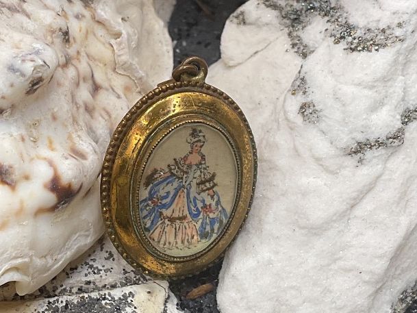 Ciondoli: Antiker Anhänger TLM mit Handmalerei – Usato da Luzern venduto da S.Kern01