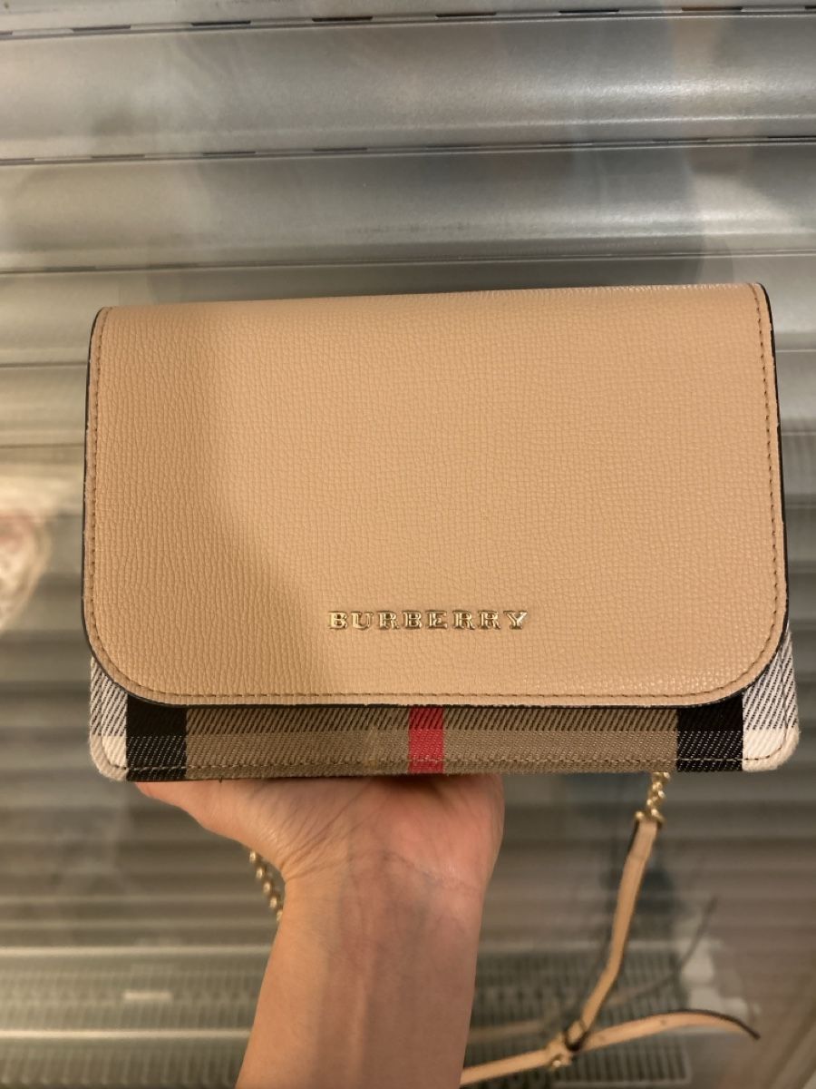 Borse da donna: Burberry bag – Usato da Lausanne venduto da yaz_gkb6