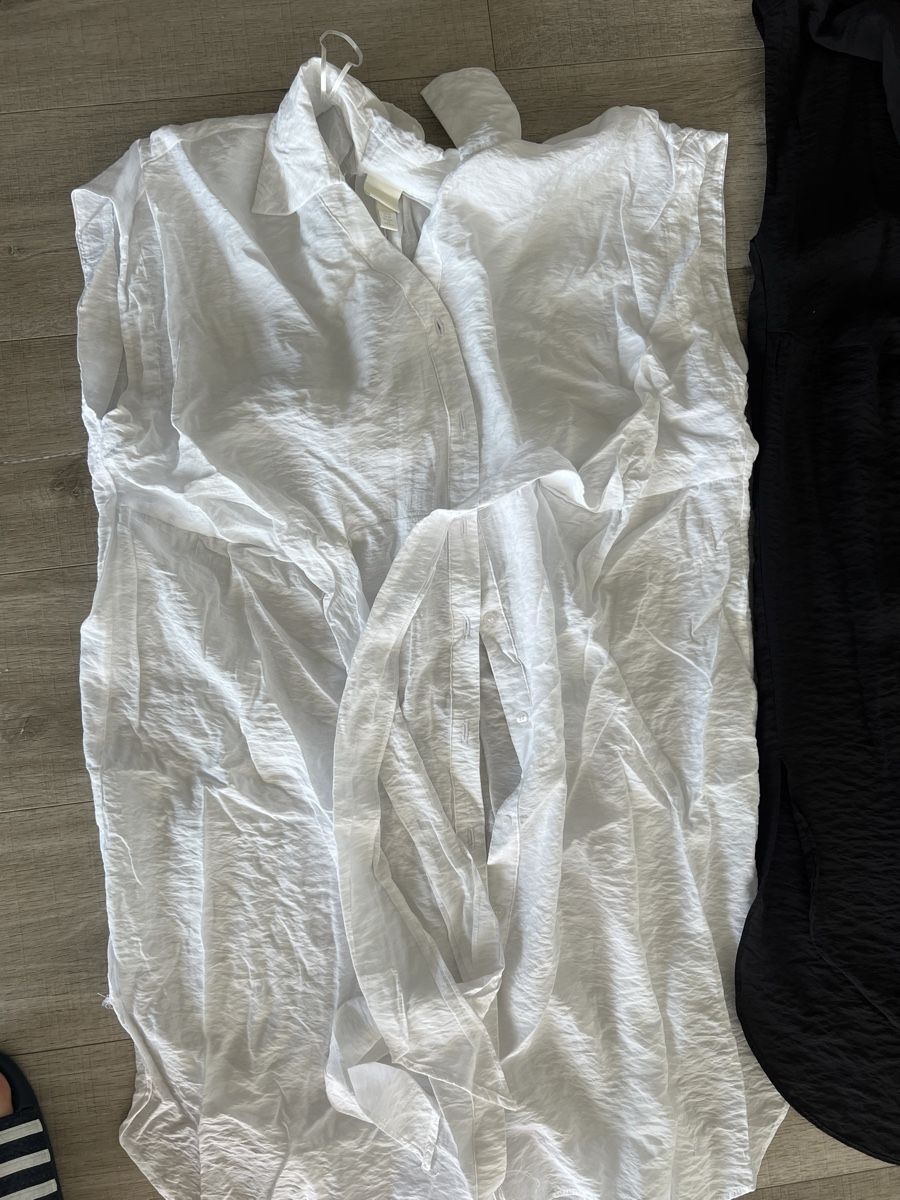 H&M Lotti di vestiti: Strandkleid – Nuovo (secondo la descrizione) da Schafisheim venduto da inf_5dtw 1