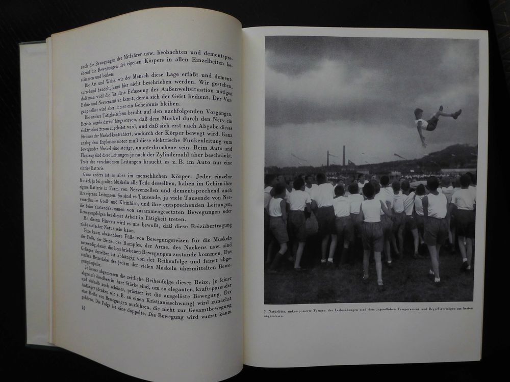 Livres: Stadion Schweiz - Turnen, Sport und Spiele (2 Bände) – D'occasion à Sempach Station par Semion 2