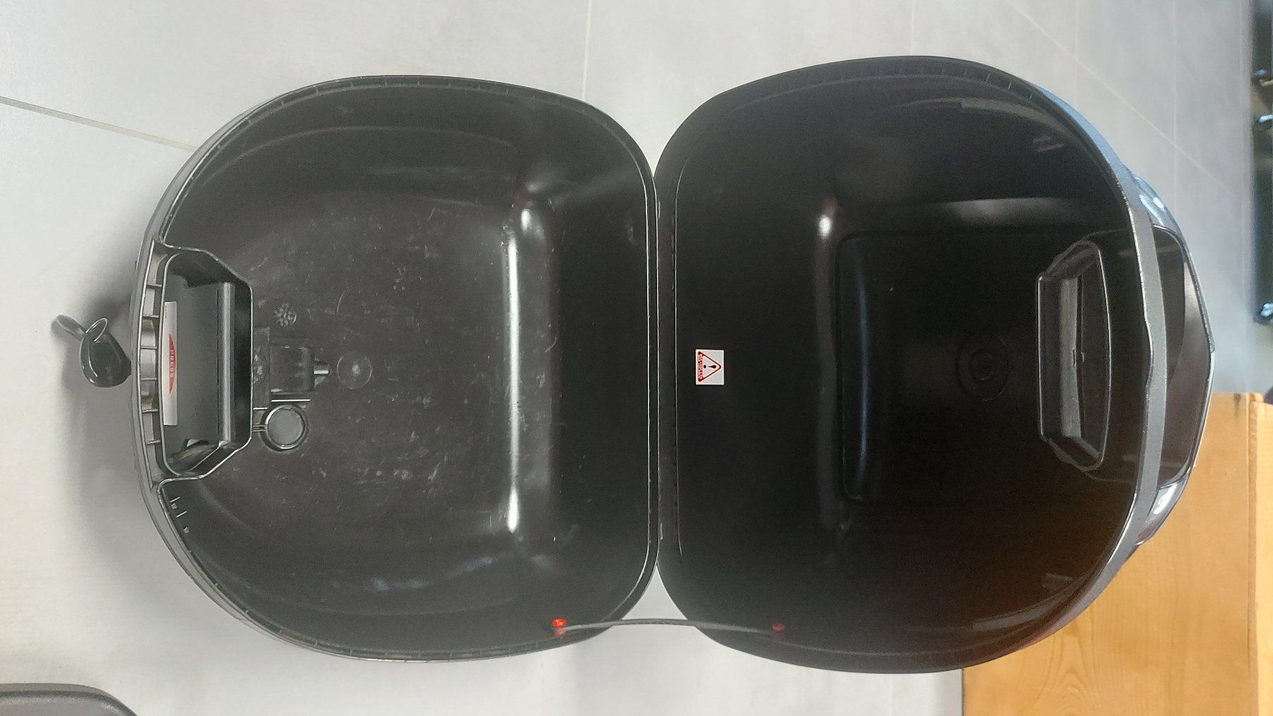 Givi Topcase: Givi Top Case 29 Liter – Usato da Kölliken venduto da motoleu 5