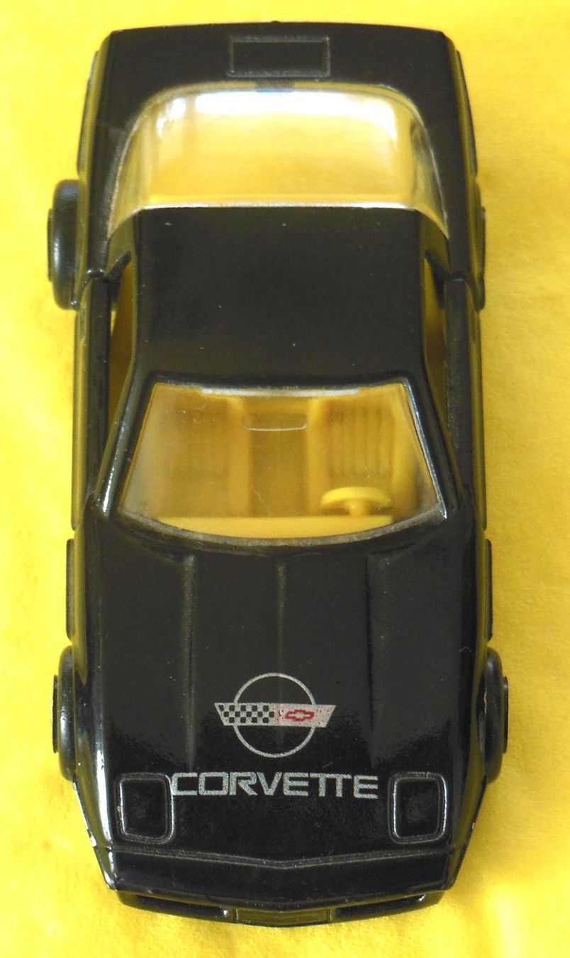 Chevrolet Modellini d'auto: CHEVROLET CORVETTE   1/57 – Usato da Münchwilen TG venduto da ecudos10 2