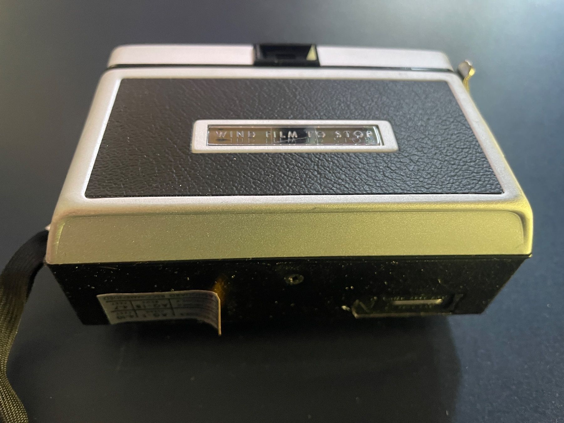 Kodak Fotocamera: Kodak Instamatic 100 Outfit Originalverpackt – Usato da Volketswil venduto da rubin74 4