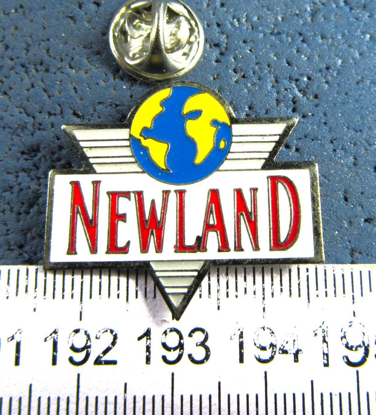 Swiss Placchette & Badge: NEW LAND PIN – Usato da Ettingen venduto da Hausi4711